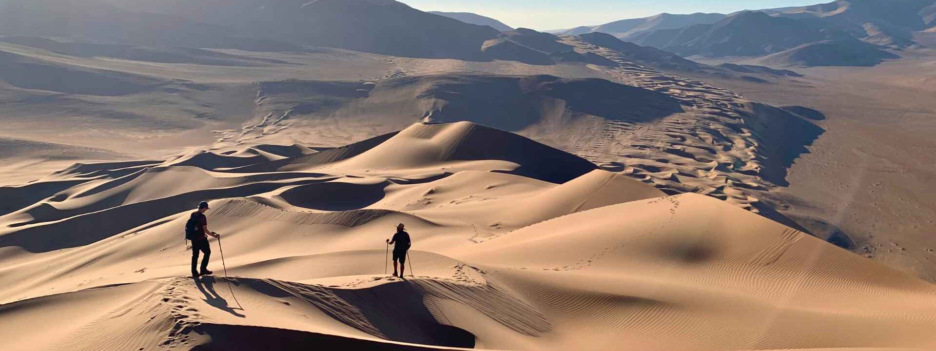 Panoramica del desierto de atacama, Dunas en su maxima extension en medio del atardecer